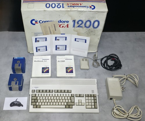 Commodore amiga 1200 box - amiga,