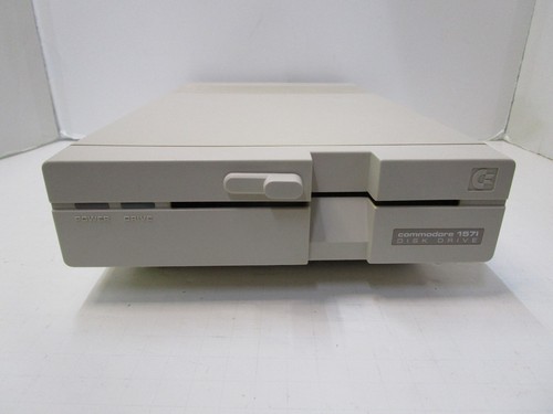 Commodore 1571 floppy drive - commodore,